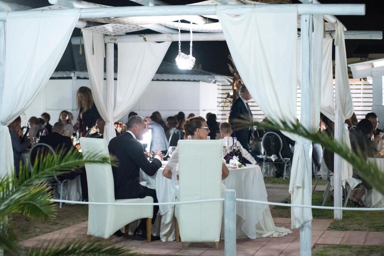 Torquemada Beach Club Маргерита-ди-Савойя Экстерьер фото