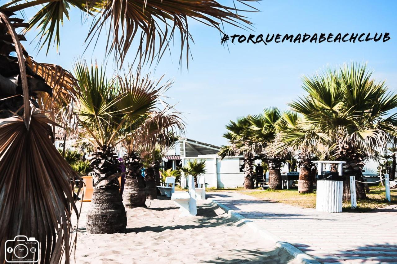 Torquemada Beach Club Маргерита-ди-Савойя Экстерьер фото