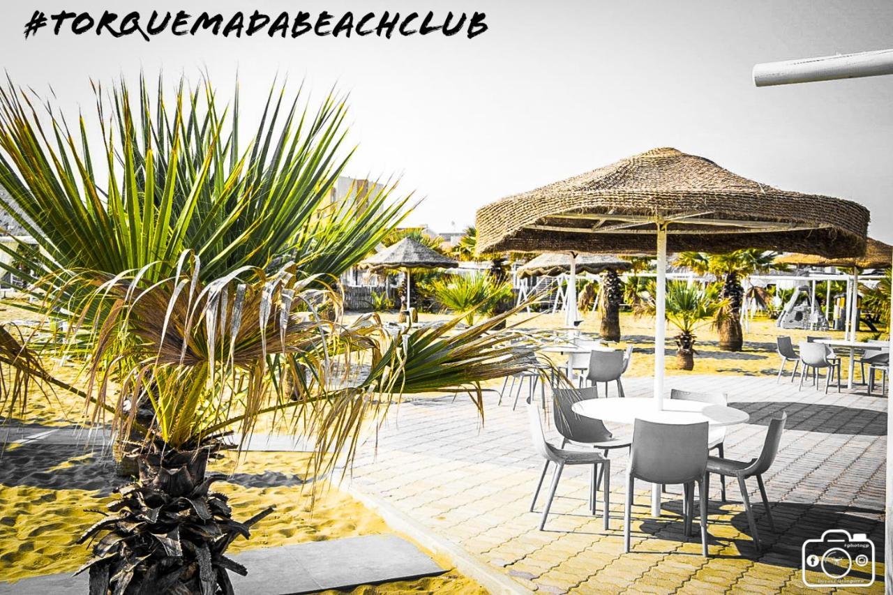 Torquemada Beach Club Маргерита-ди-Савойя Экстерьер фото