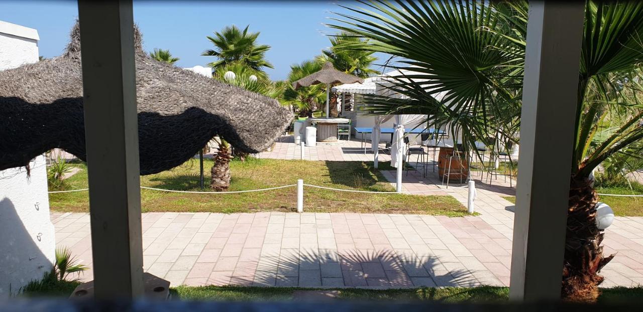 Torquemada Beach Club Маргерита-ди-Савойя Экстерьер фото