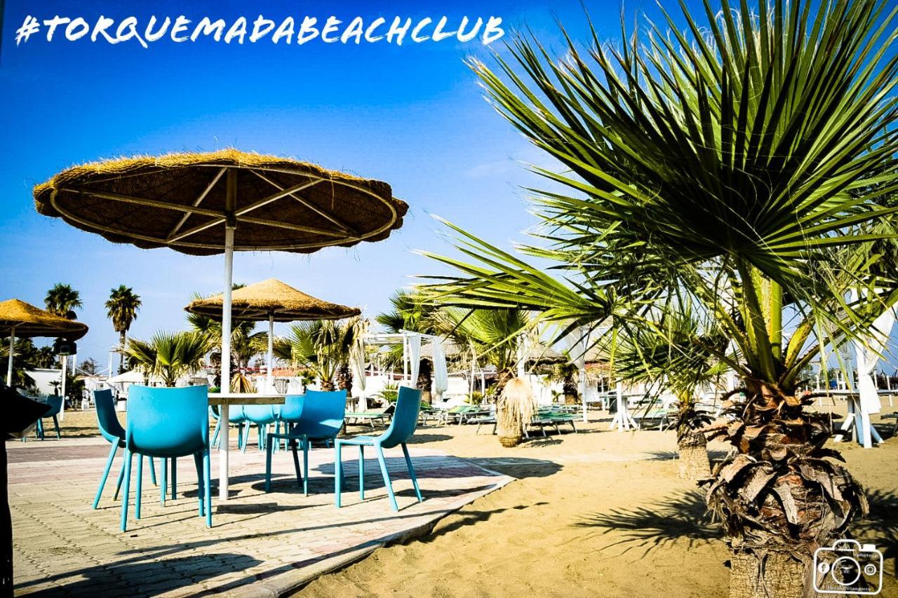 Torquemada Beach Club Маргерита-ди-Савойя Экстерьер фото