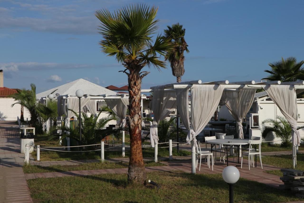 Torquemada Beach Club Маргерита-ди-Савойя Экстерьер фото