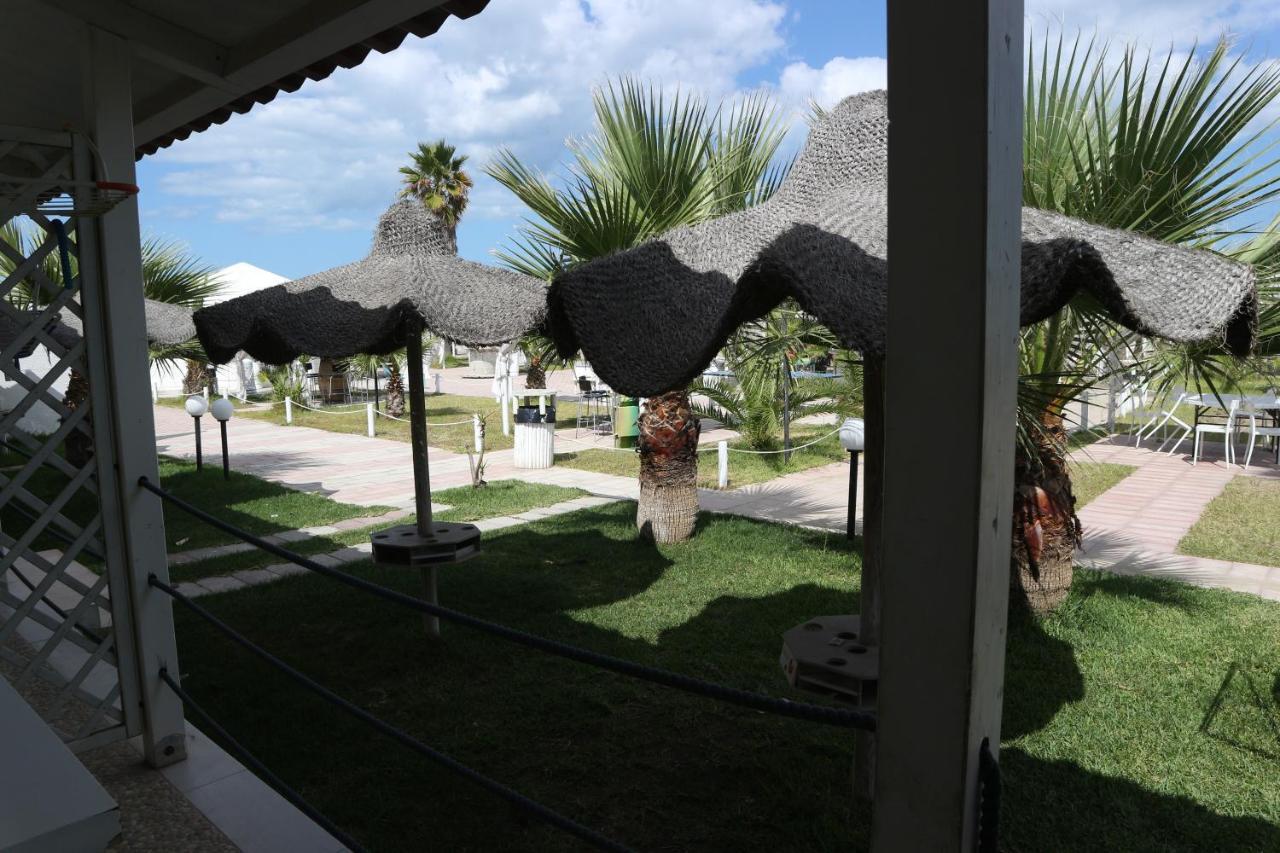 Torquemada Beach Club Маргерита-ди-Савойя Экстерьер фото